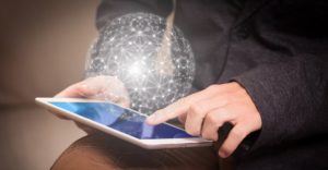 Lire la suite à propos de l’article Comment choisir entre une tablette et un PC portable ?